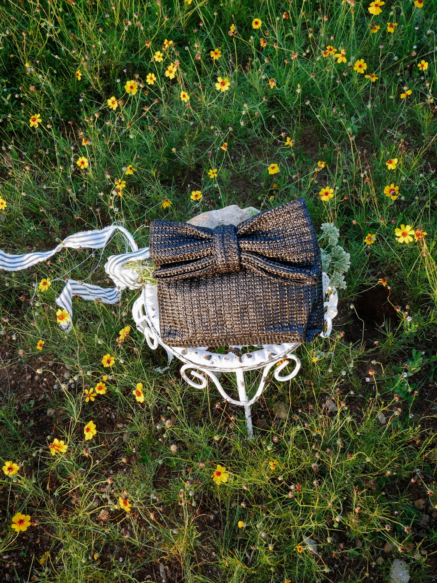 Tie It With a Bow Clutch